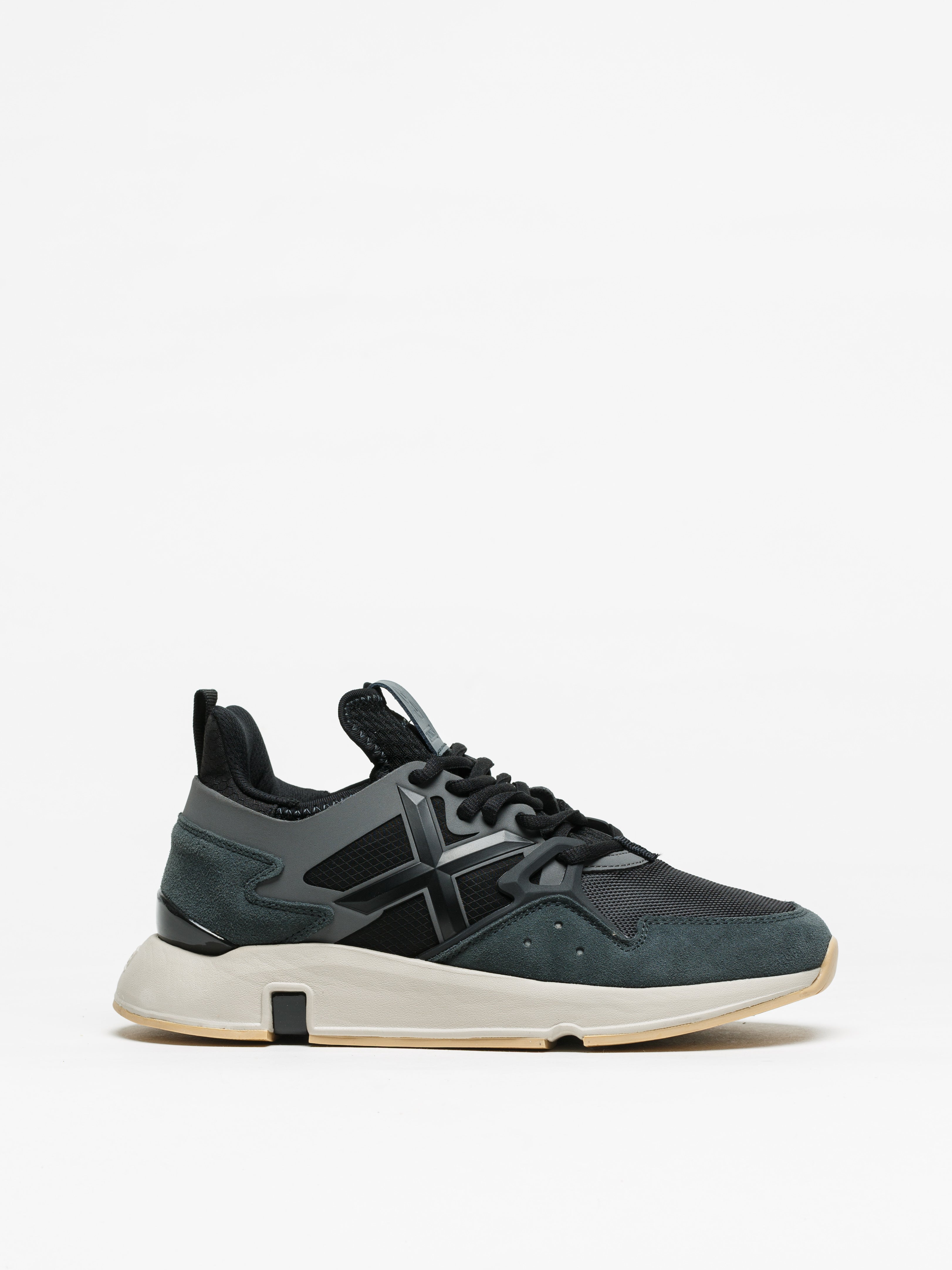 Munich Clik Sneakers