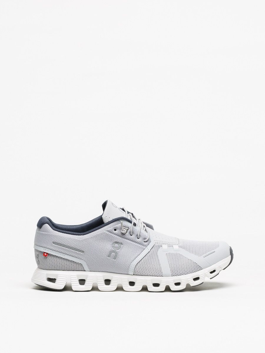 On Cloud 5 Sneakers
