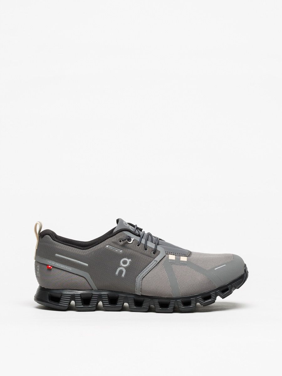 On Cloud 5 Waterproof Sneakers