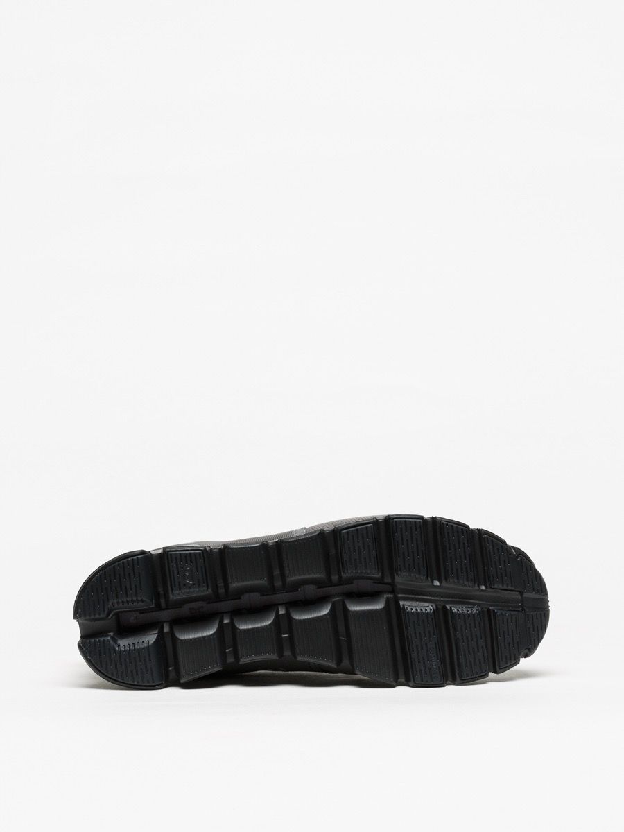 On Cloud 5 Waterproof Sneakers