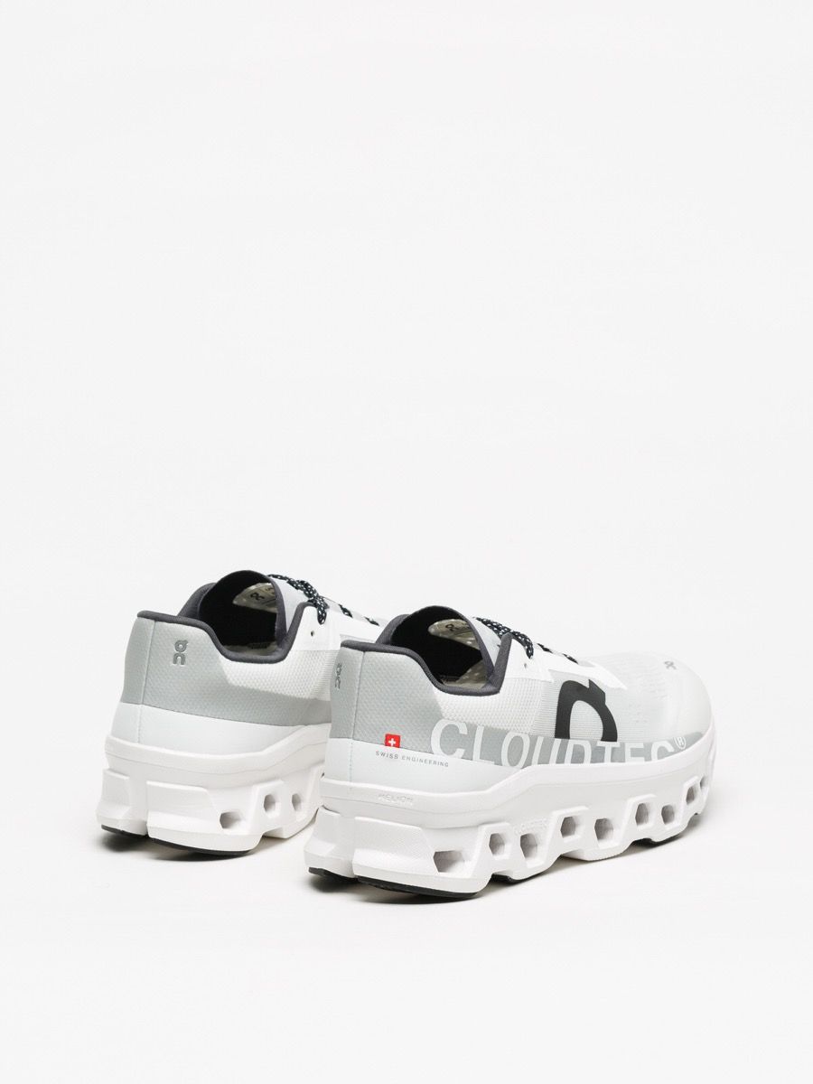 On Cloudmonster Sneakers