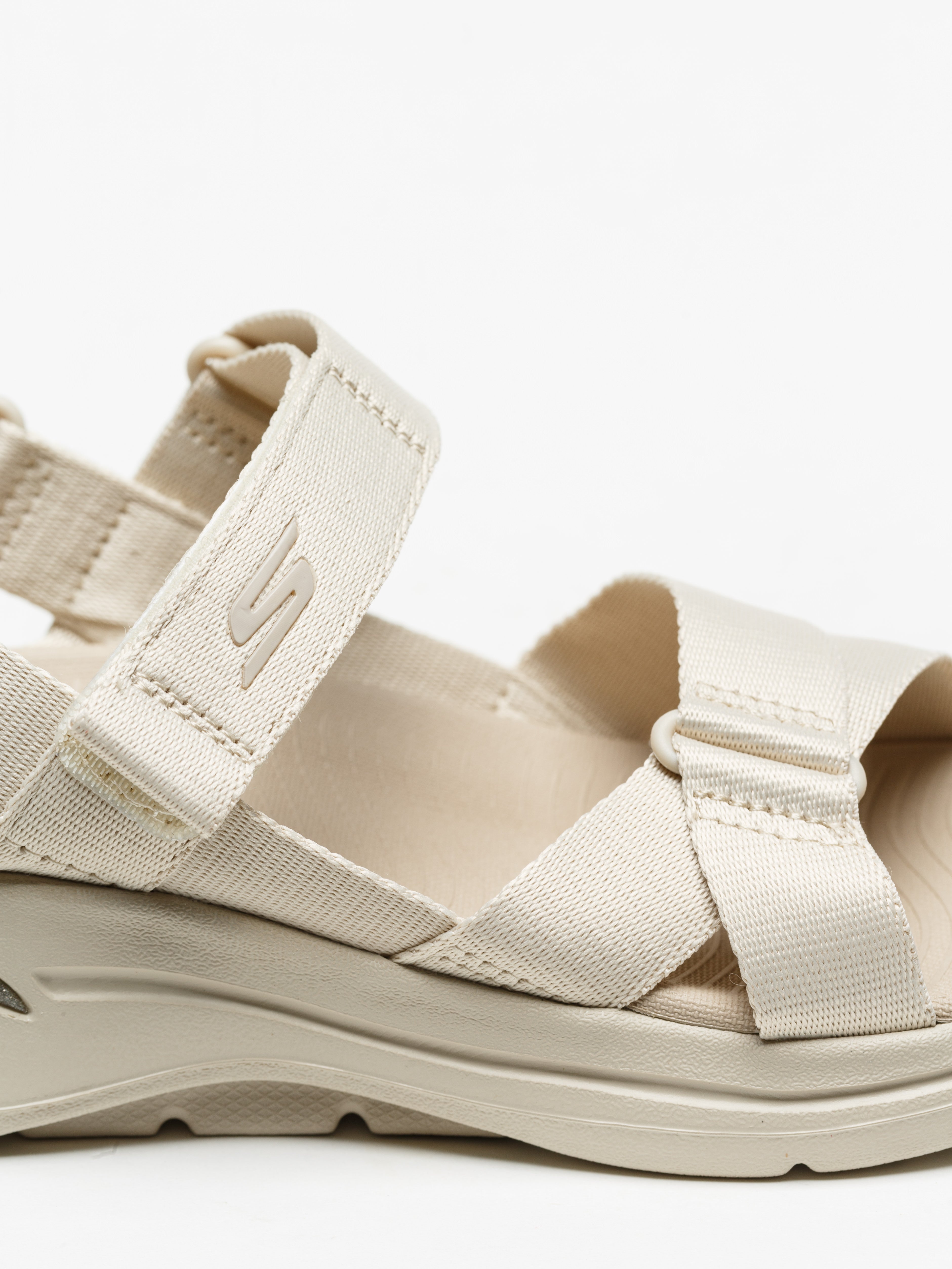 Sandálias Skechers Go Arch Sandal