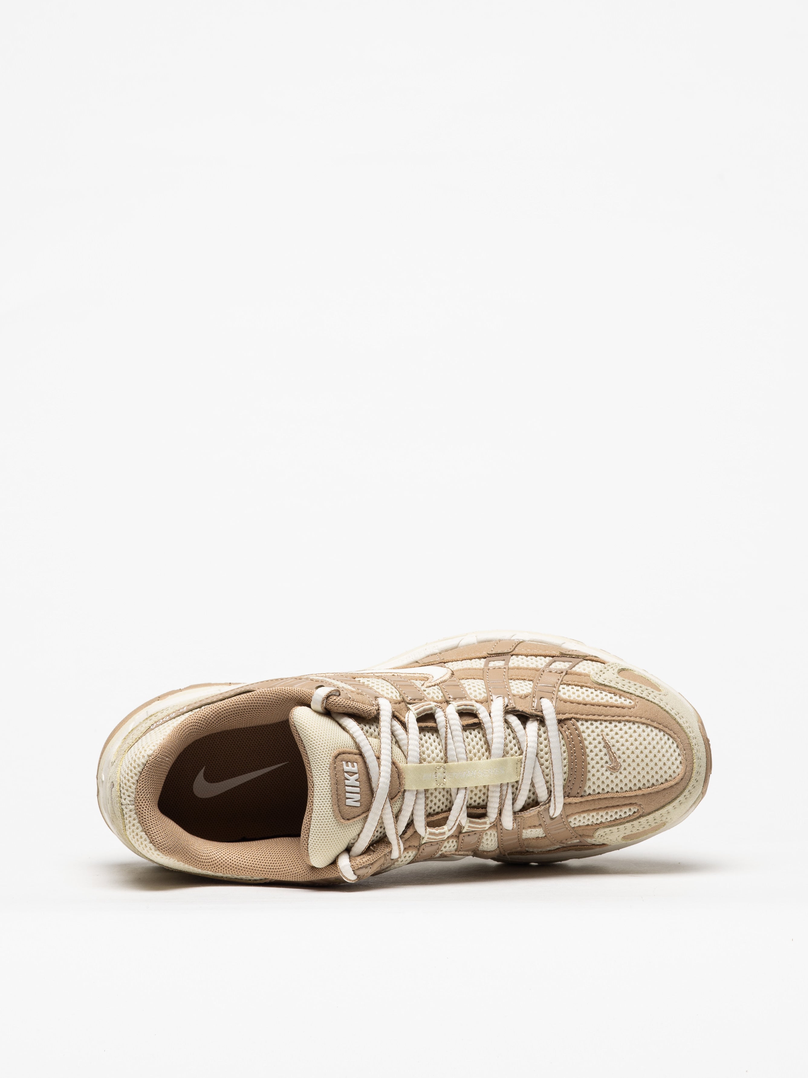 Sapatilhas Nike P-6000