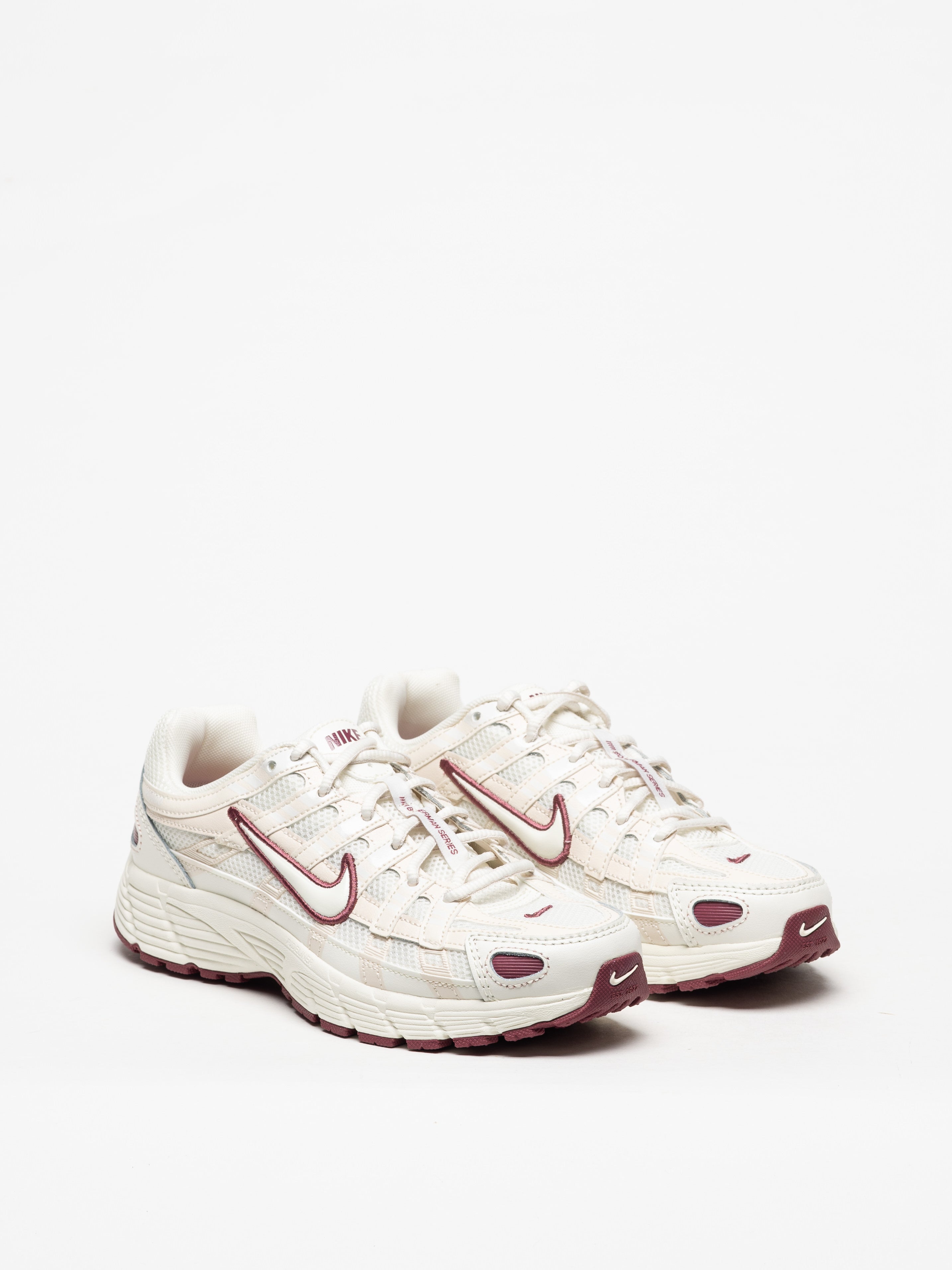 Sapatilhas Nike P-6000