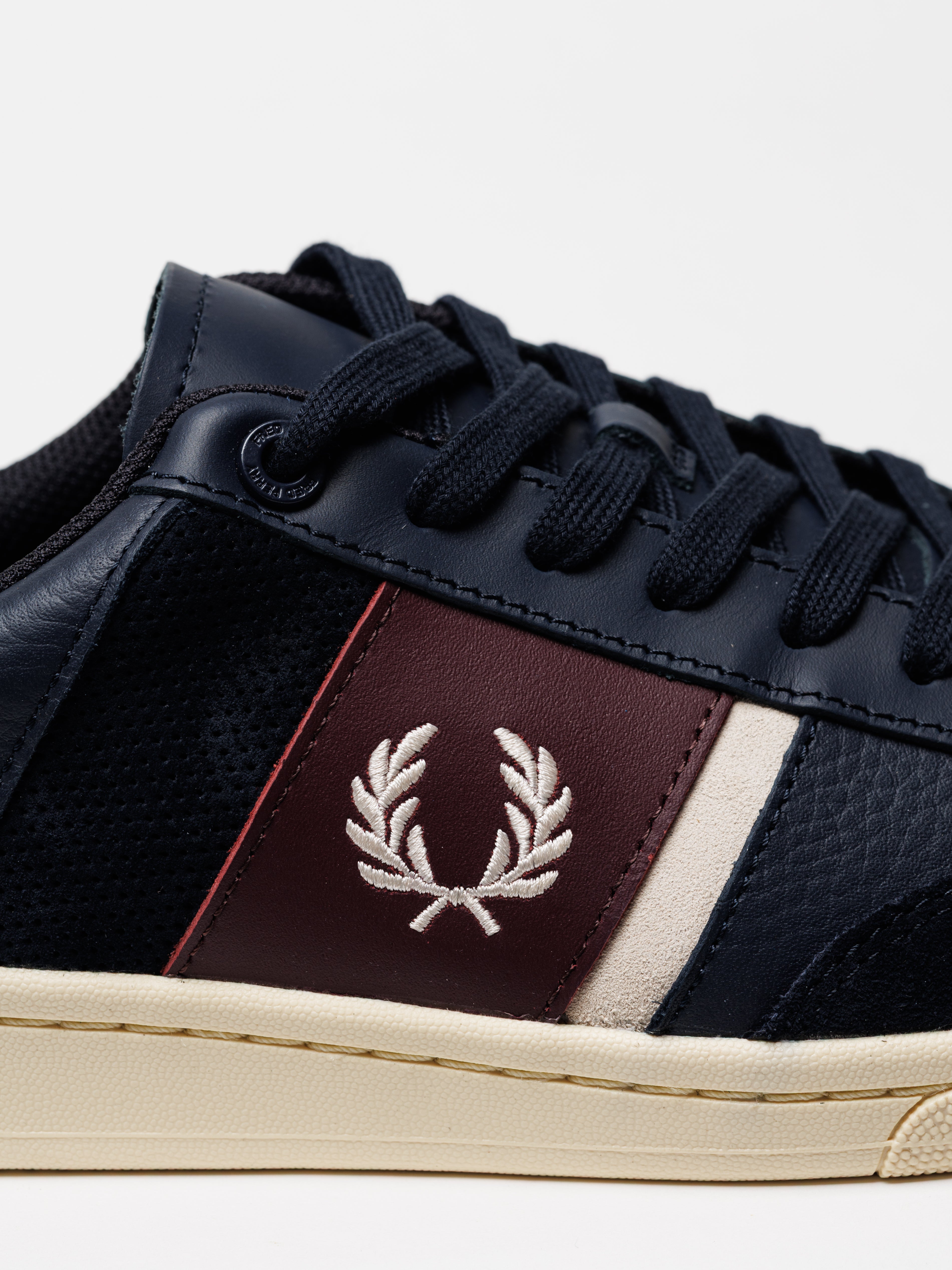 Sapatilhas Fred Perry B725