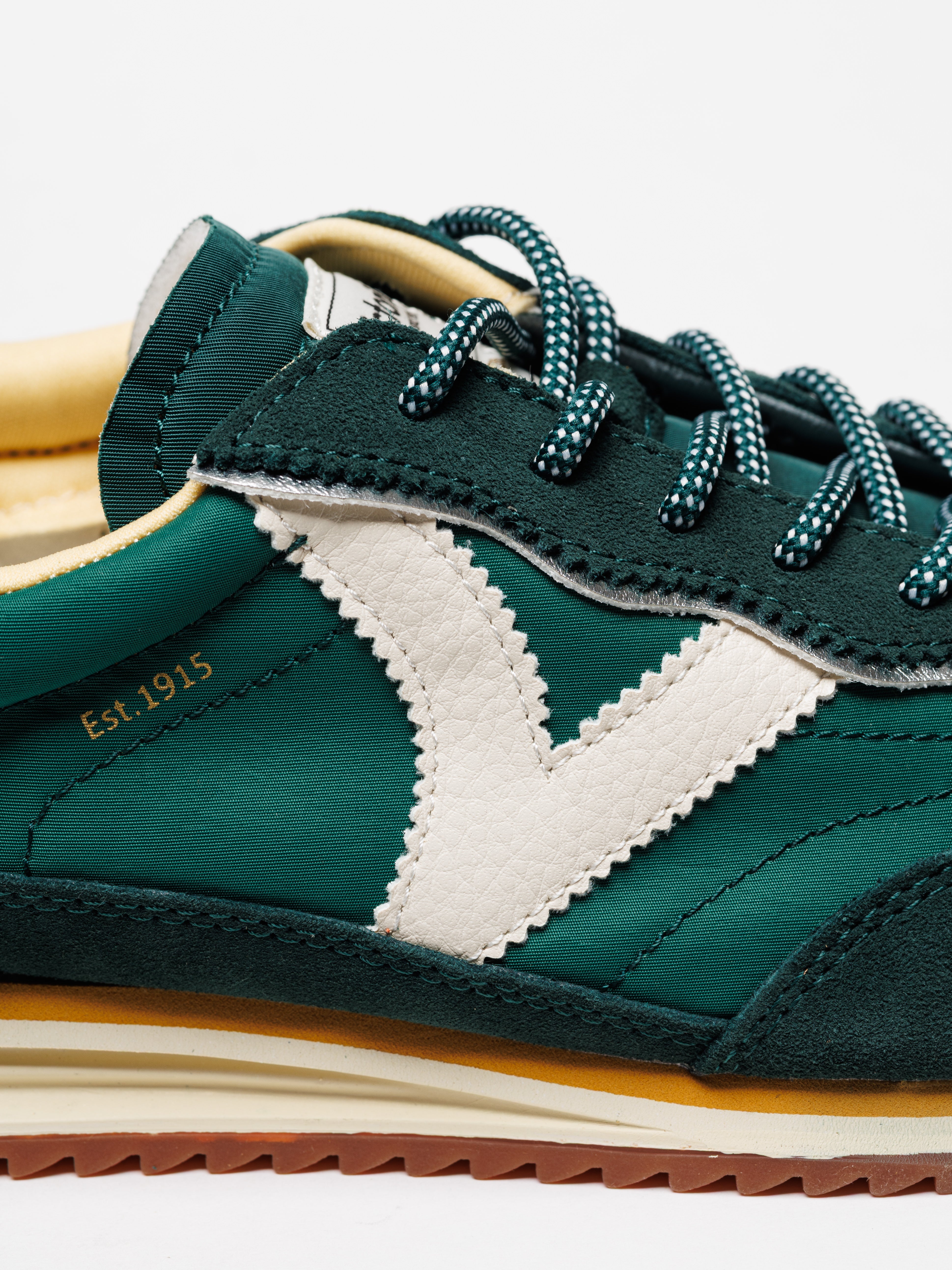 Sapatilhas Victoria Saturno