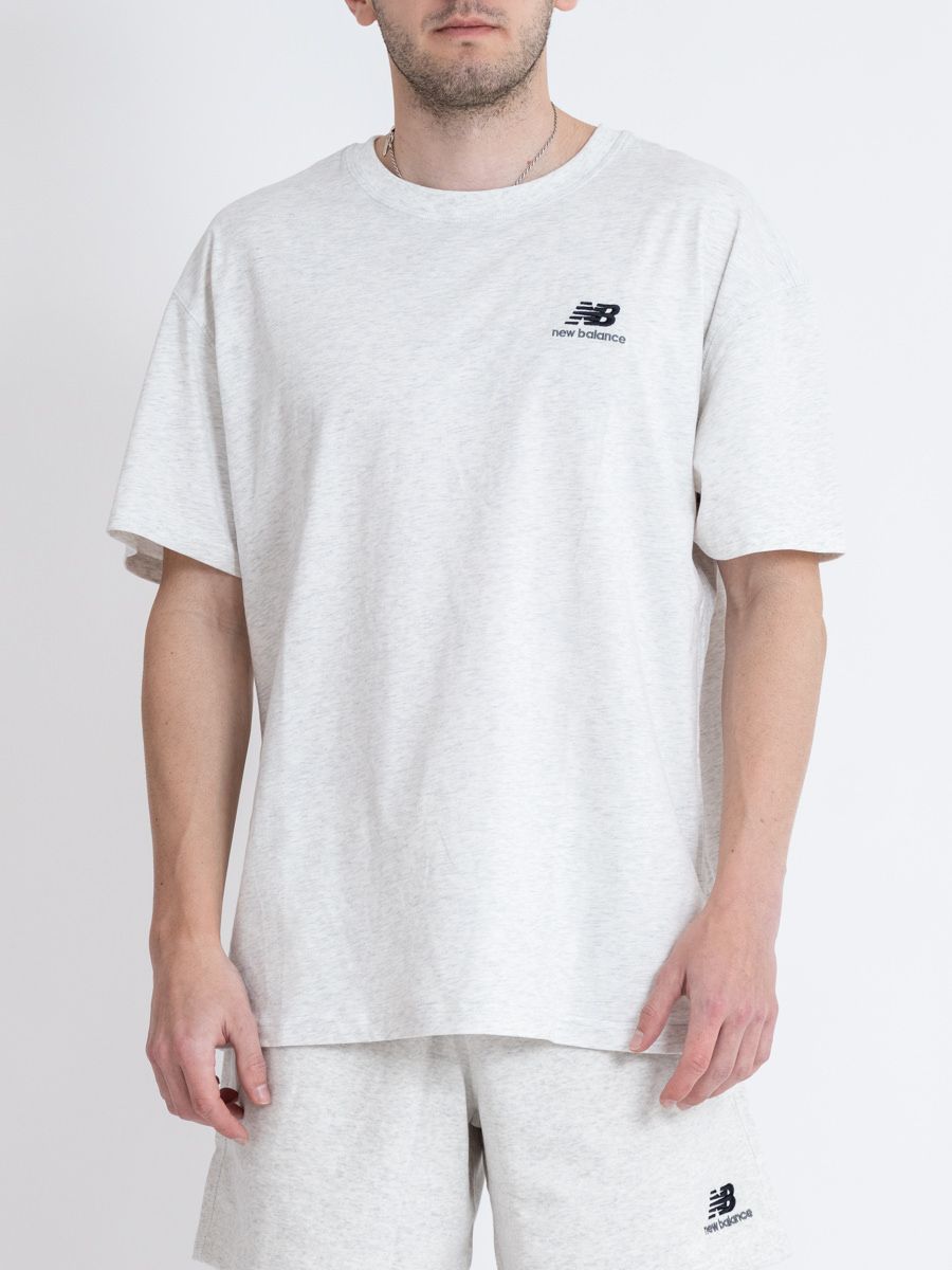 T-shirt New Balance Essentials